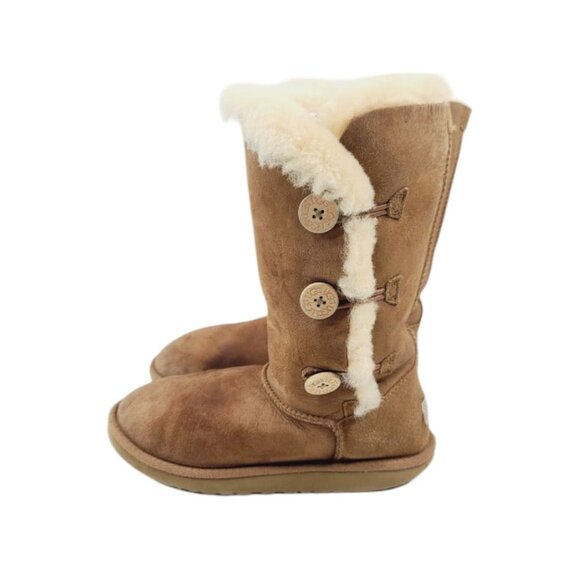 UGG Girl's Tan Bailey Button Triplet 1962 Sheepskin Fur Mid-Calf Snow Boot Sz 4 - Picture 1 of 7